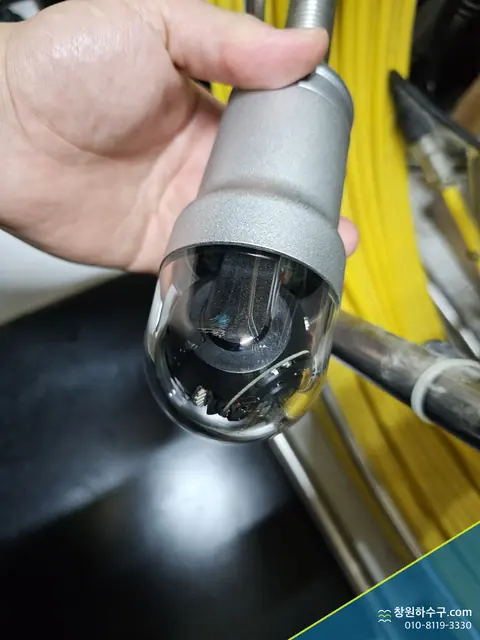 배관 내시경 카메라 헤드 근접